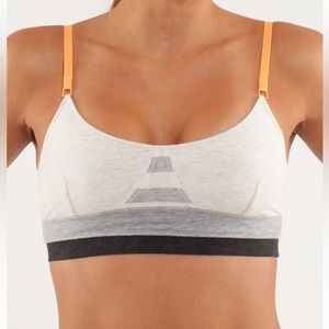 LULULEMON | Contentment triangle sports bra